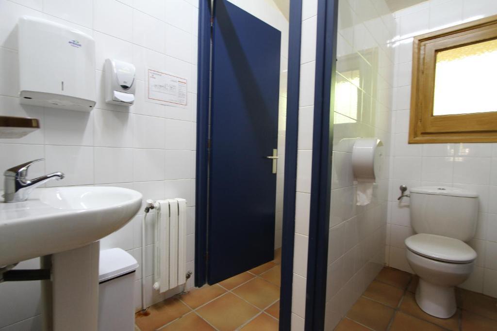 Alberg Roques Blanques Ribes De Freser Zimmer foto