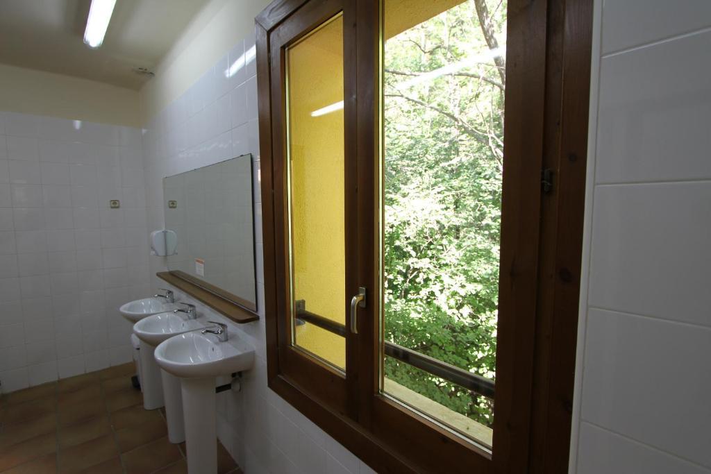 Alberg Roques Blanques Ribes De Freser Zimmer foto
