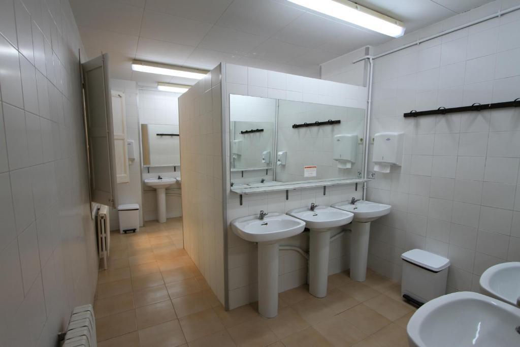 Alberg Roques Blanques Ribes De Freser Zimmer foto